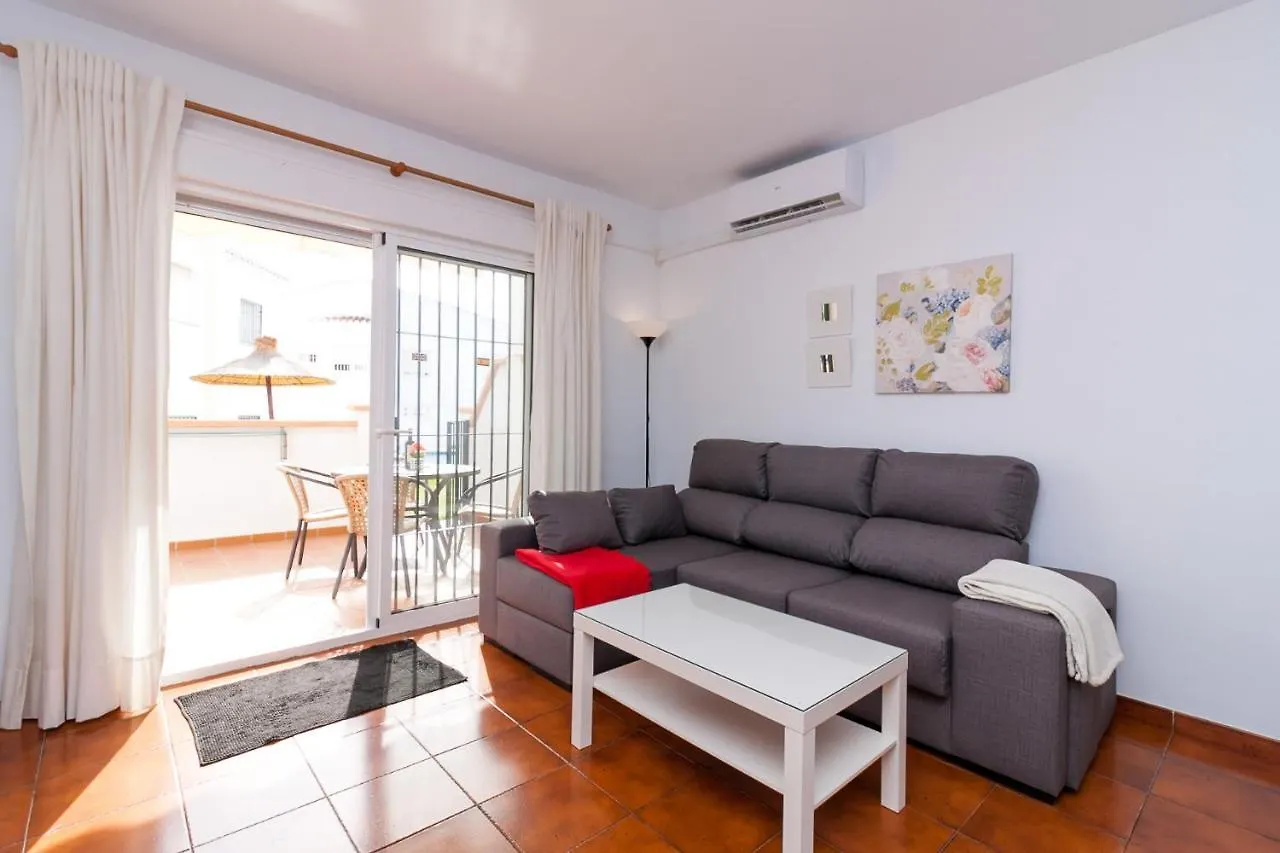 Apartamentos Luna De نيرخا بيت للعطل